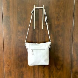 The Sam Ashland Crossbody